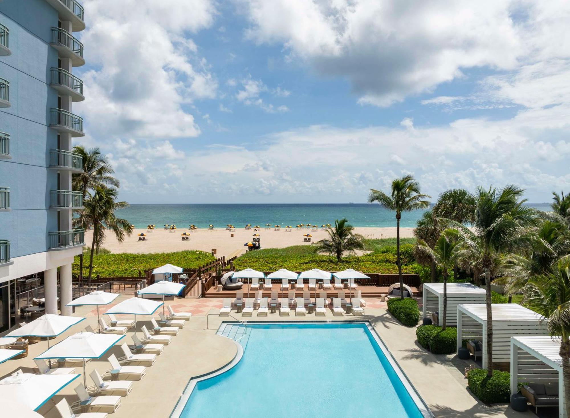 The Singer Oceanfront Resort, Curio Collection By Hilton Riviera Beach Exterior photo
